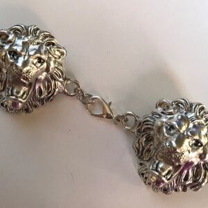 silver lion cloak clasp